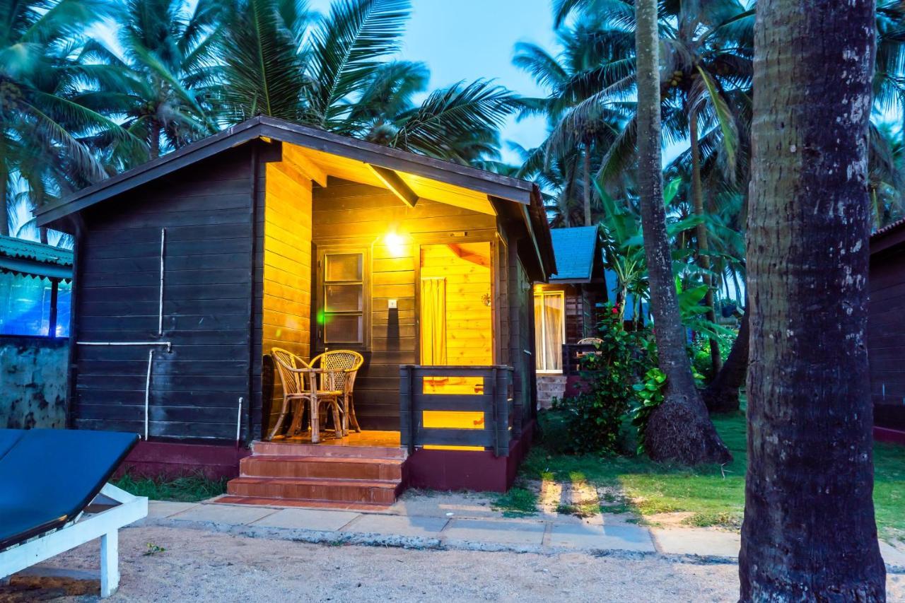 Vista Praia Beach Resort Anjuna Buitenkant foto