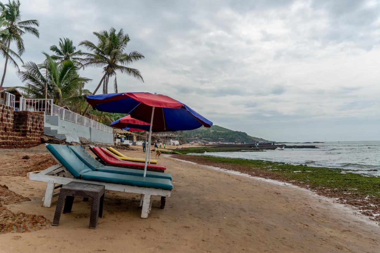 Vista Praia Beach Resort Anjuna Buitenkant foto