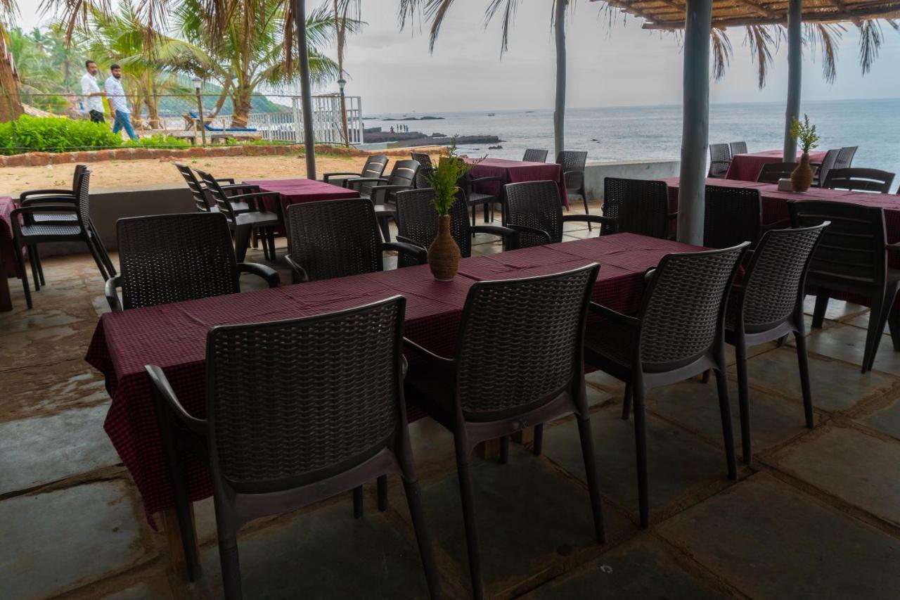 Vista Praia Beach Resort Anjuna Buitenkant foto