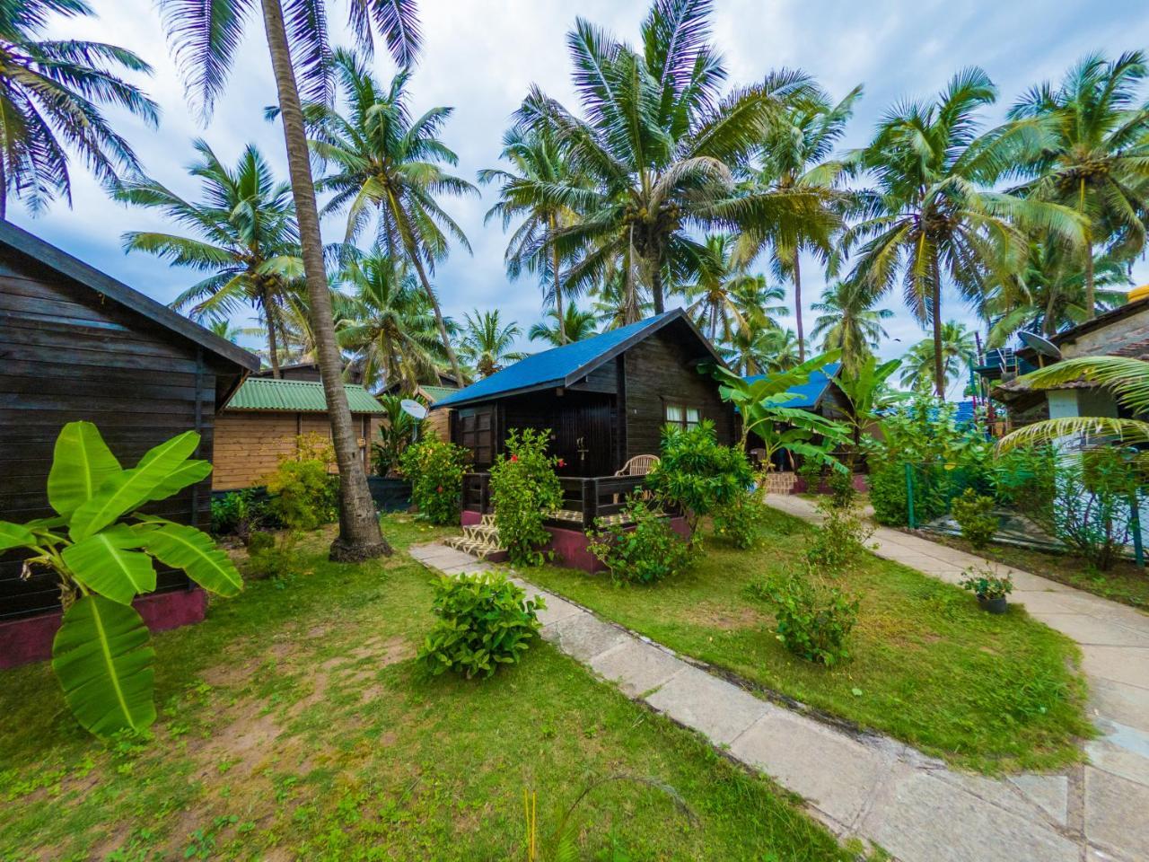 Vista Praia Beach Resort Anjuna Buitenkant foto