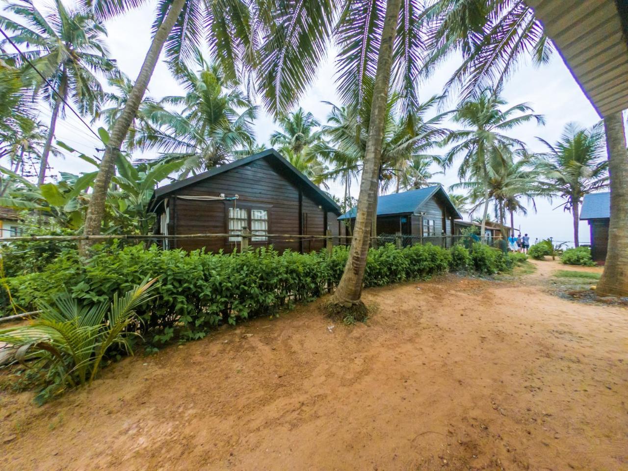 Vista Praia Beach Resort Anjuna Buitenkant foto