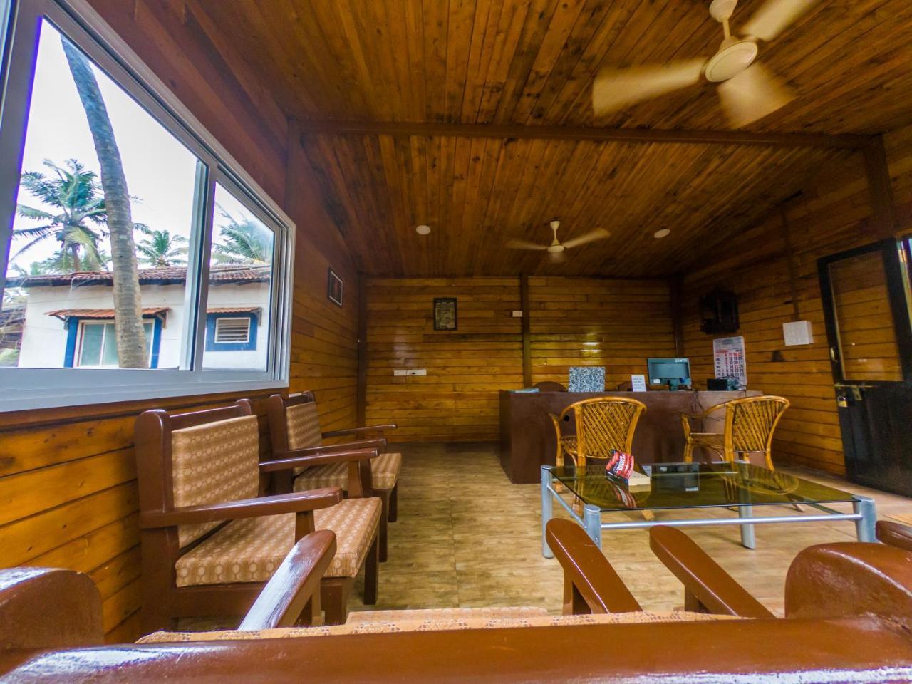 Vista Praia Beach Resort Anjuna Buitenkant foto