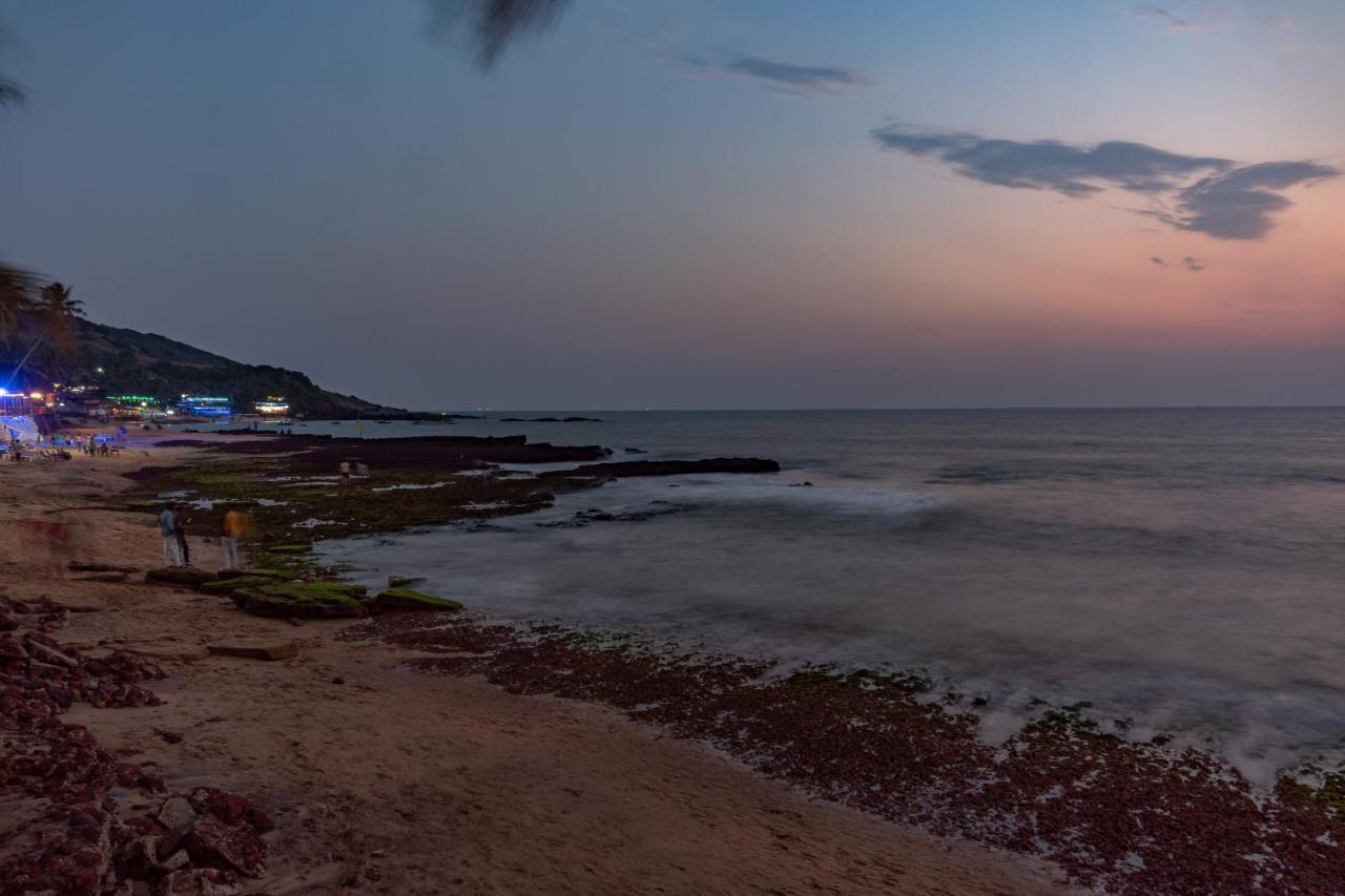 Vista Praia Beach Resort Anjuna Buitenkant foto