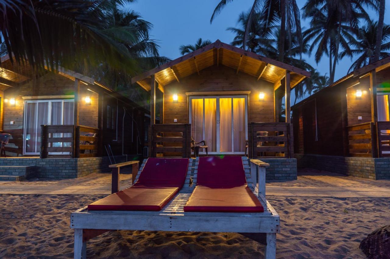 Vista Praia Beach Resort Anjuna Buitenkant foto
