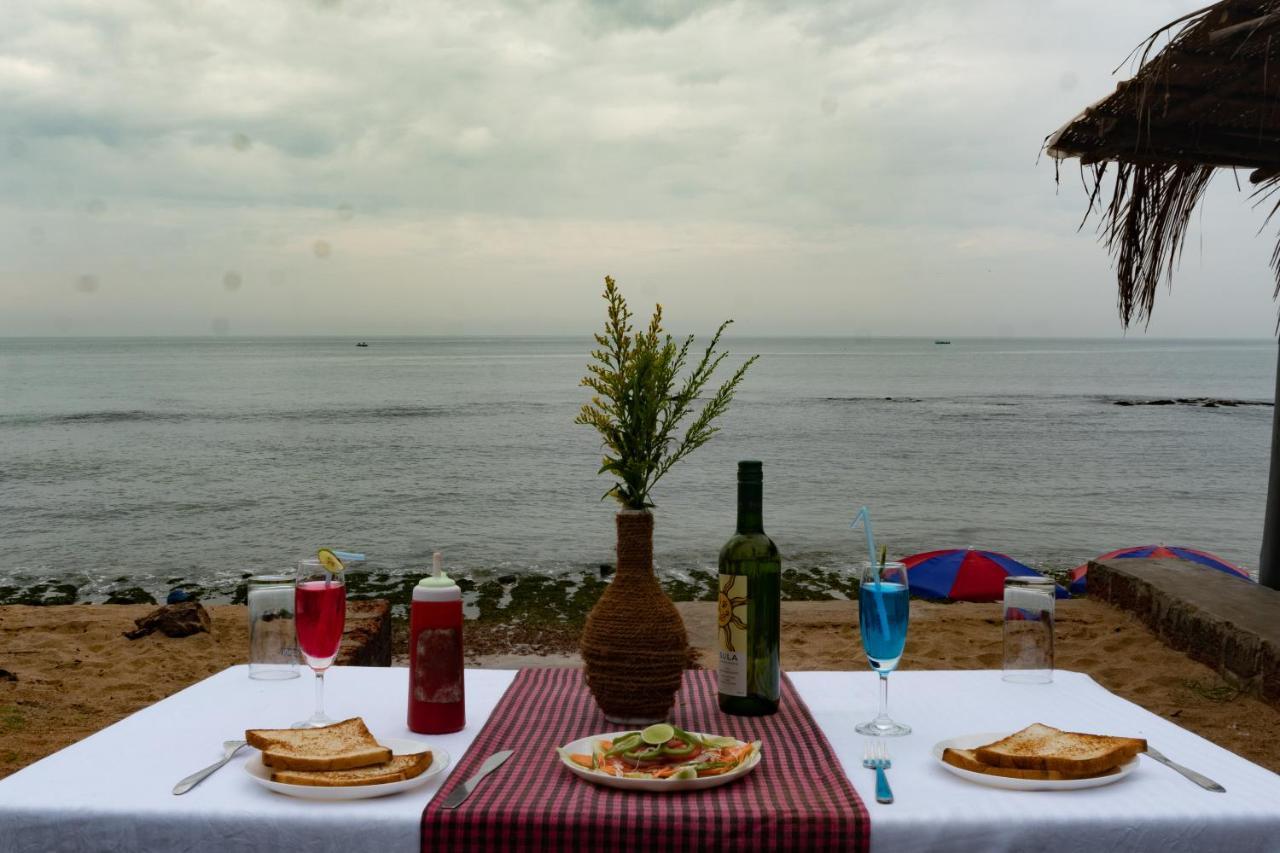 Vista Praia Beach Resort Anjuna Buitenkant foto